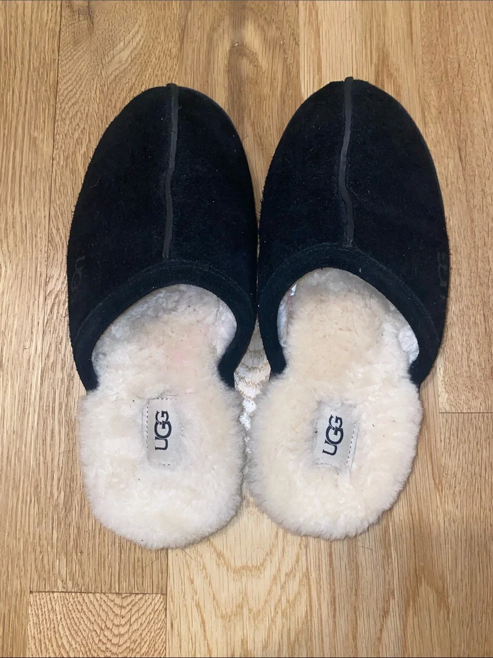 Black UGG slippers size 7